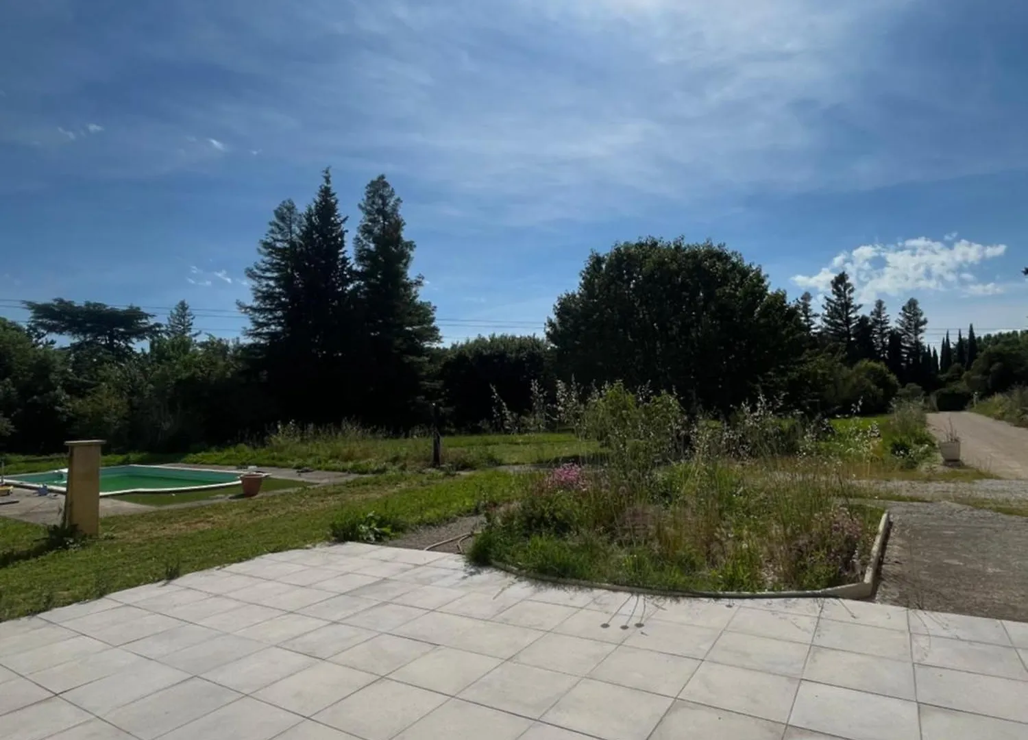 Villa Avignon La Barthelasse location